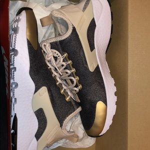 Brand new nikes never worn